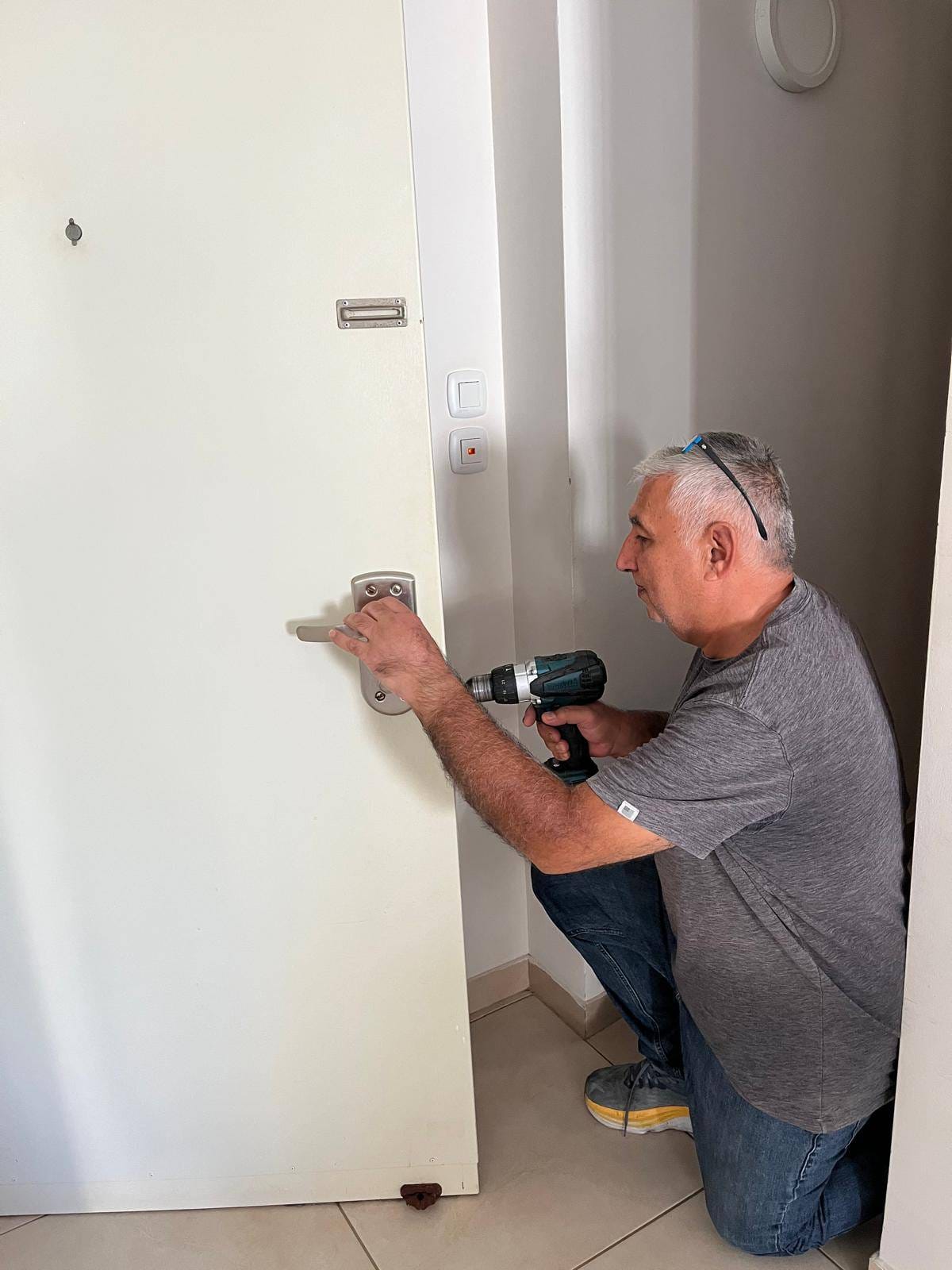 dfaa3253-63a5-472f-9588-ce710528b40c